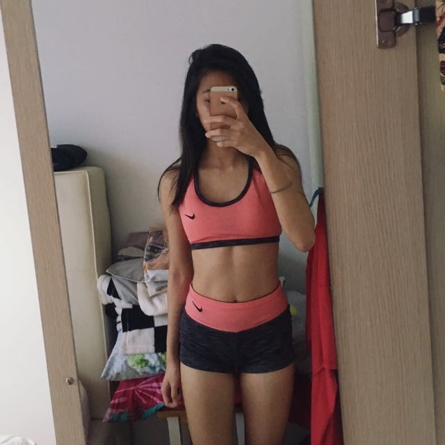 pending nike sports bra and gym shorts set, Women's Fashion, Activewear on  Carousell