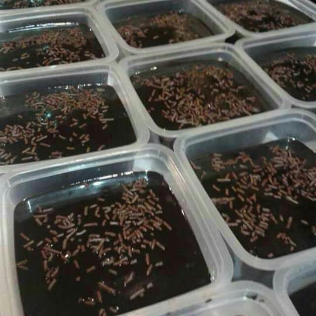Kek Coklat Moist Leleh Food Drinks Baked Goods On Carousell