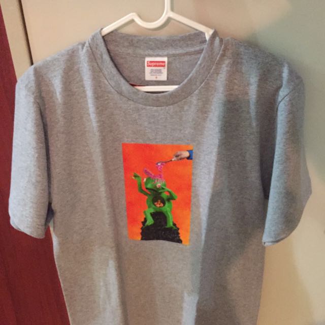 supreme brains tee