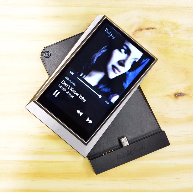 Astell&Kern AK320 + 専用amp Ak380 amp - ポータブルプレーヤー