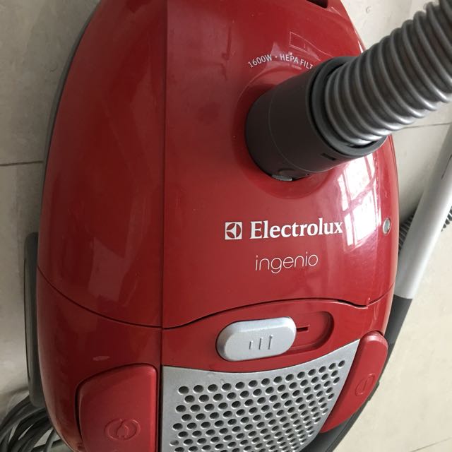 Electrolux Ingenio Vacuum Cleaner, TV & Home Appliances, Vacuum Cleaner