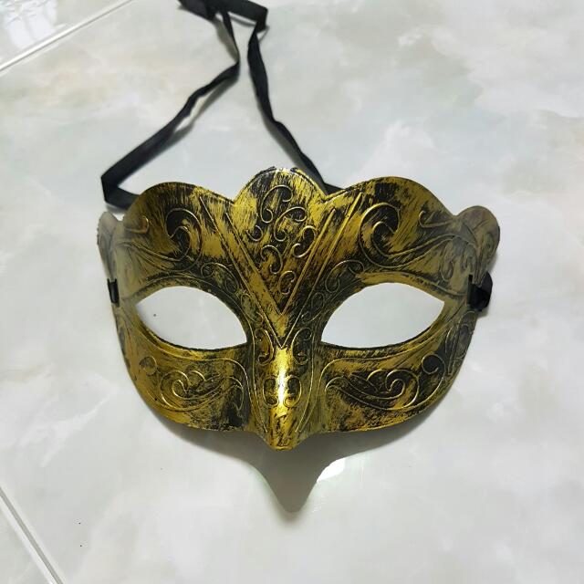 Gold Mask, Women's Fashion, Watches & Accessories, Other Accessories on ...