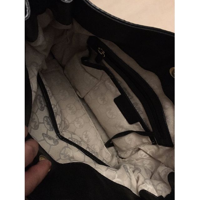 Do michael kors purses have serial numbers store