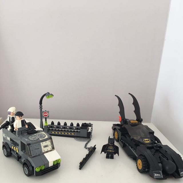  LEGO Batman 7781 The Batmobile - Two-Face's Escape : Toys &  Games