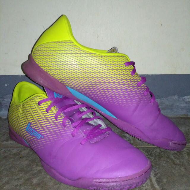 Sepatu Futsal League Legas Olah Raga Baju Olahraga Di Carousell