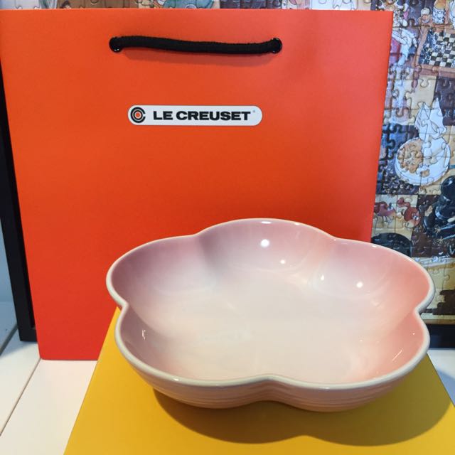 法國le Creuset 瓷器花型盤 淡粉 21公分二入組 家電電器在旋轉拍賣