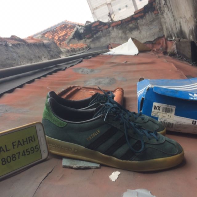 dark green gazelles