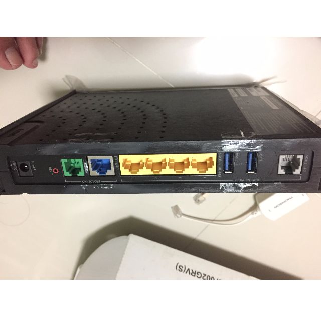 Aztech wireless router with modem DSL7002 singtel, Computers & Tech