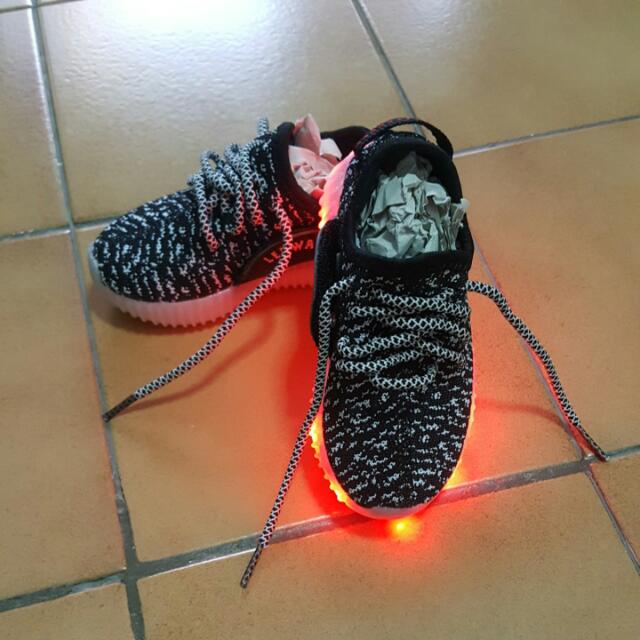 led walk light up shoes