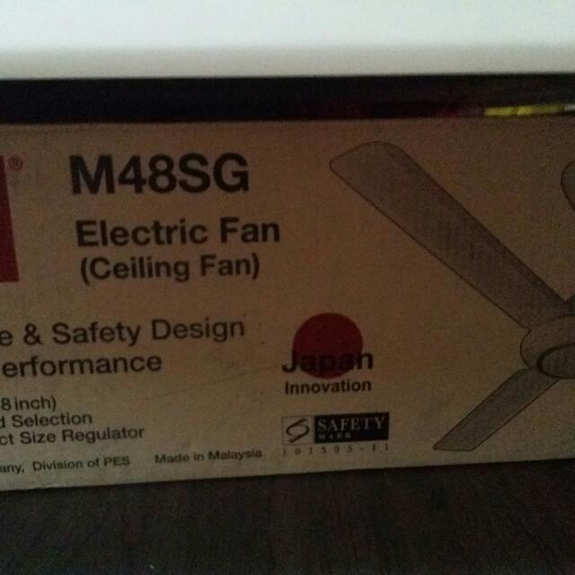 Kdk Ceiling Fan For Residential Use Only Come With Low Bracket And Hook Bought Few Months Ago But Ended Up Redundant Fan With Speed 5 Selector