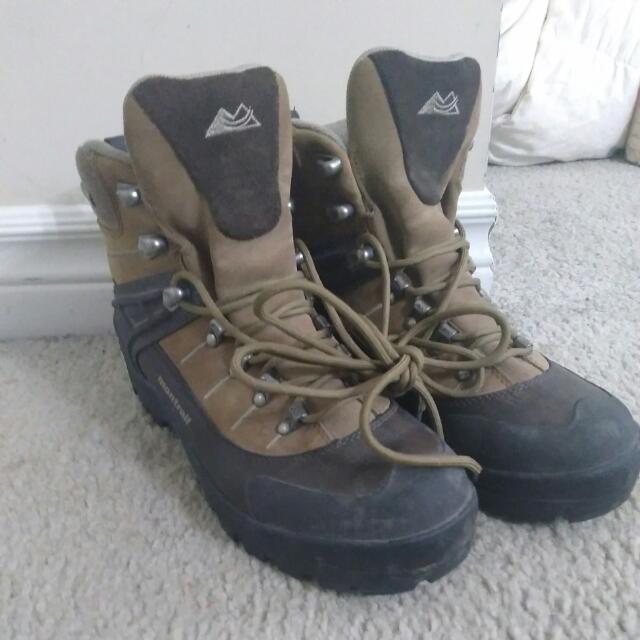 Montrail hiking boots clearance