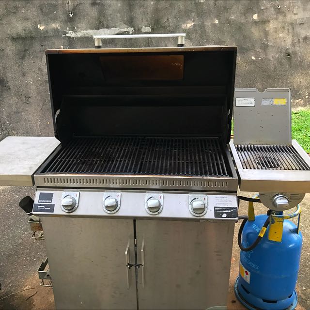 Outdoor Grill Beefeater Discovery 1100 S With Side Warming Plate
