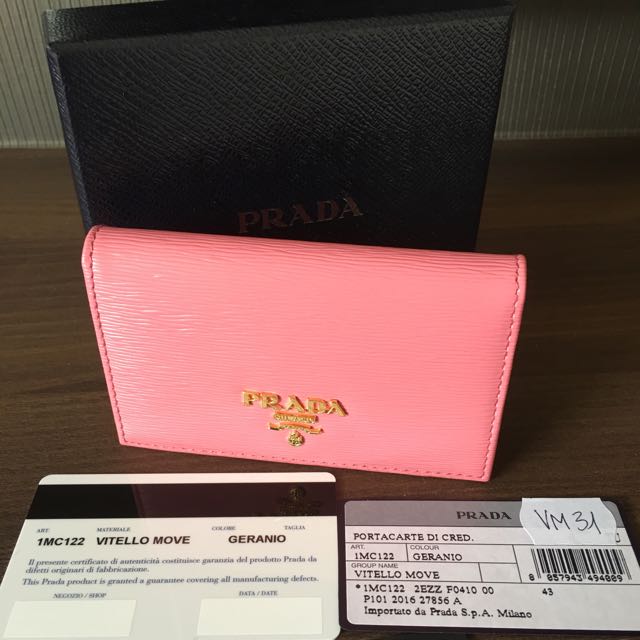Prada Porta-carte di credito (Card Holder), Women's Fashion, Watches &  Accessories, Other Accessories on Carousell