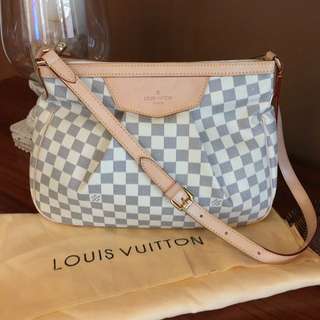 Louis Vuitton Siracusa PM Replica