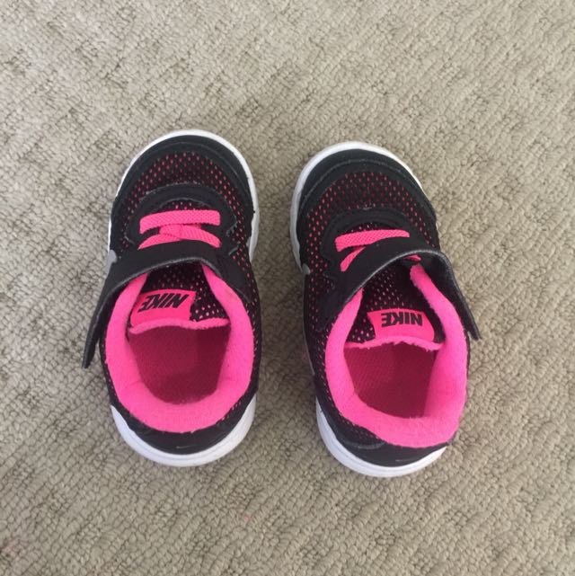 baby nikes australia