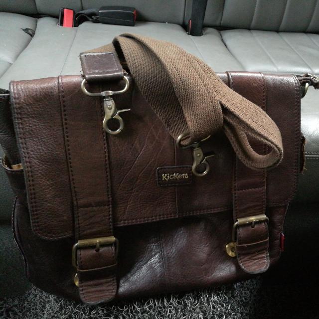 Kickers sling bag online