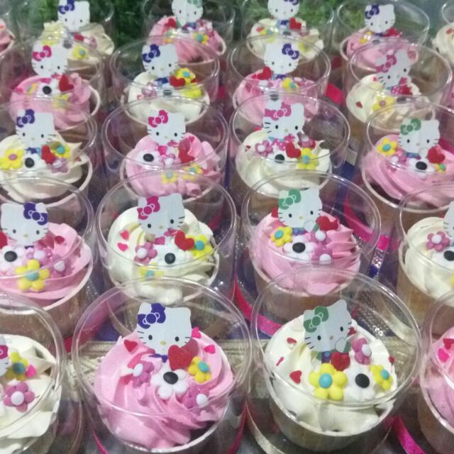 Hello Kitty Cupcakes Food Drinks Baked Goods On Carousell