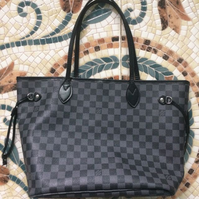 Louis Vuitton Damier Ebene Neverfull MM tote bag only, Women's Fashion, Bags  & Wallets on Carousell