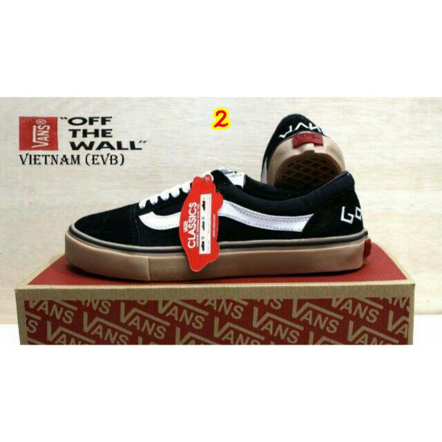 Sepatu Vans Terbaru Original Old School Hitam Putih Cowok Wanita Sk8 Murah Branded Trend Fesyen Pria Sepatu Di Carousell