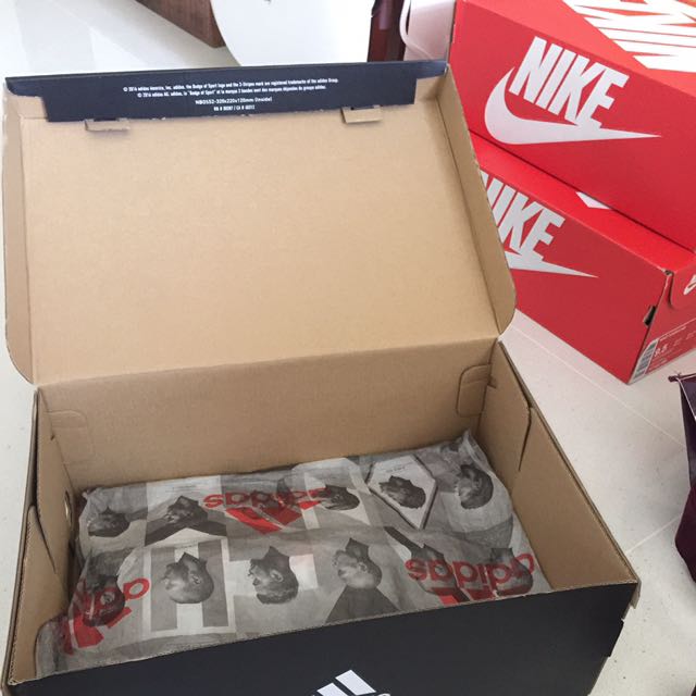 Adidas empty shoe box shop