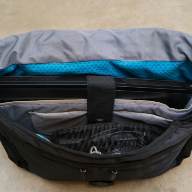 alienware vindicator messenger bag