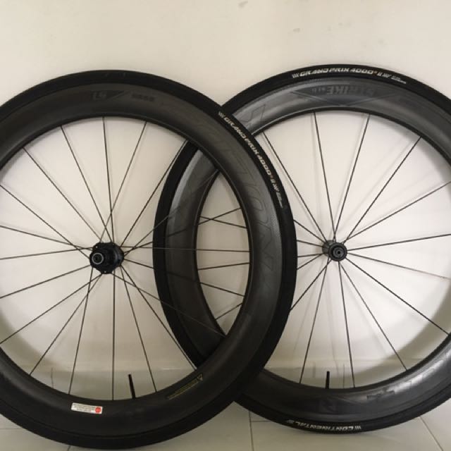 reynolds strike carbon clincher