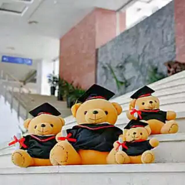 customized graduation bear