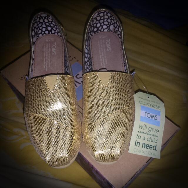 gold toms shoes glitter