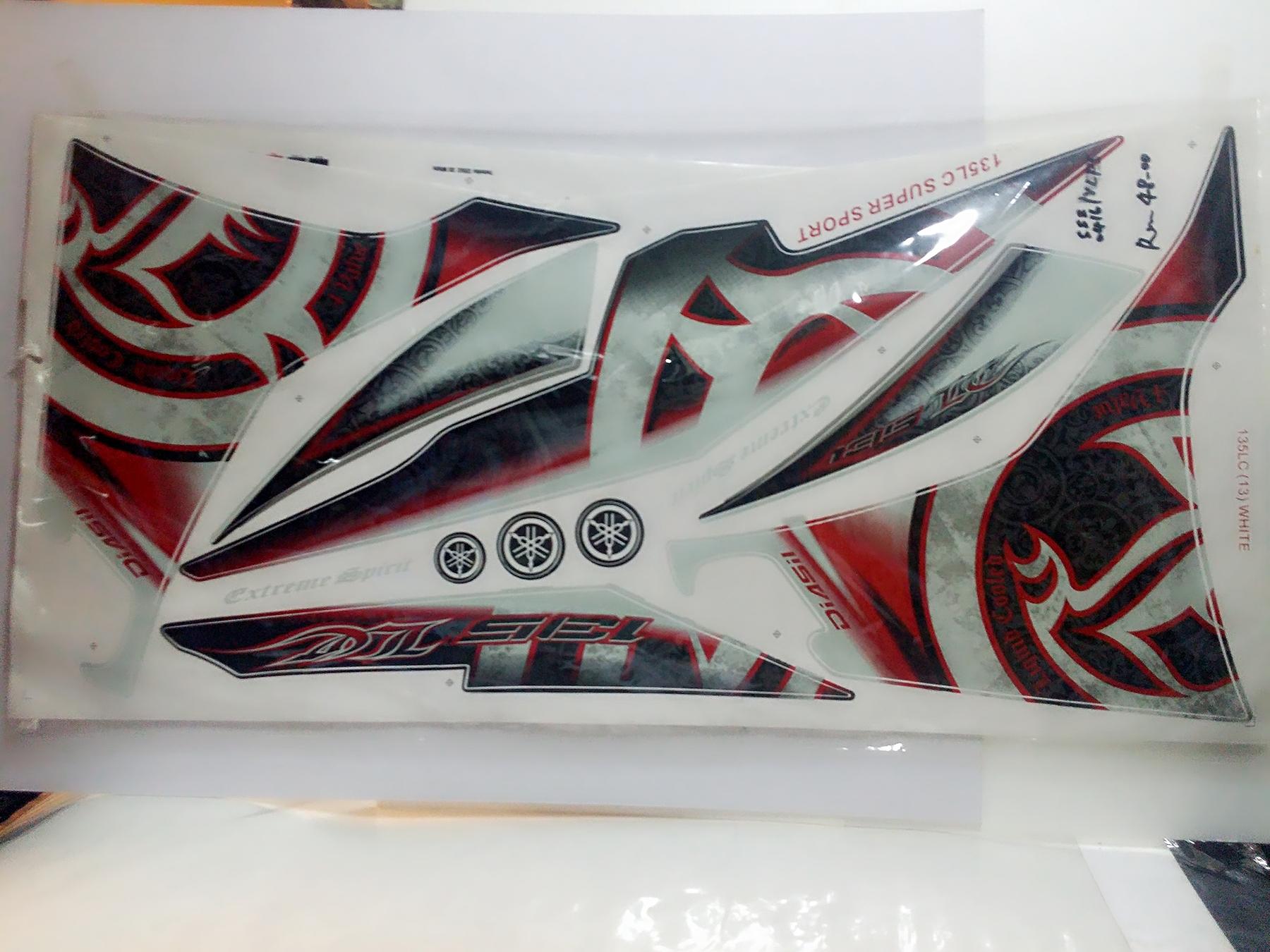 Yamaha Lc 135 V2 Bodycover Stickers Kg Motorbikes On Carousell