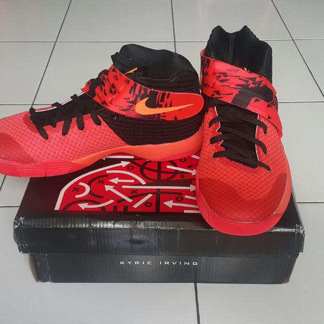 sepatu kyrie 2