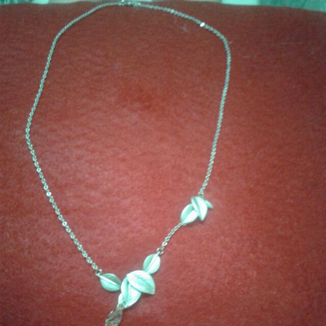 Neckless, Women's Fashion, Jewelry & Organisers, Body Jewelry on Carousell