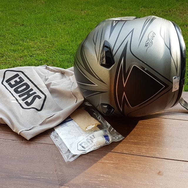 Shoei Full Face Helmet Model qwest airfoil tc 5 Car Accessories
