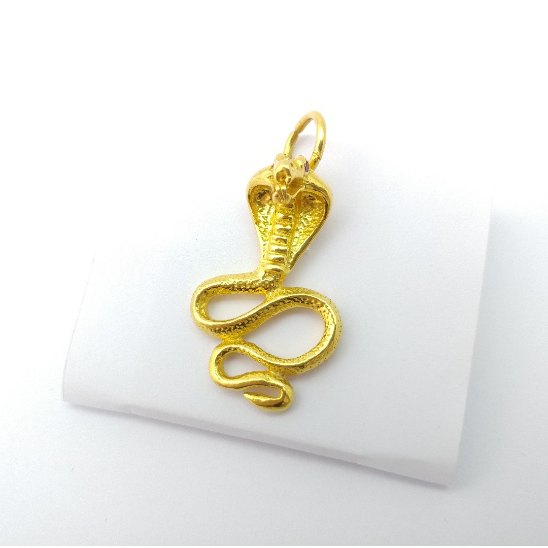 916 Gold Snake Pendant Luxury Accessories on Carousell