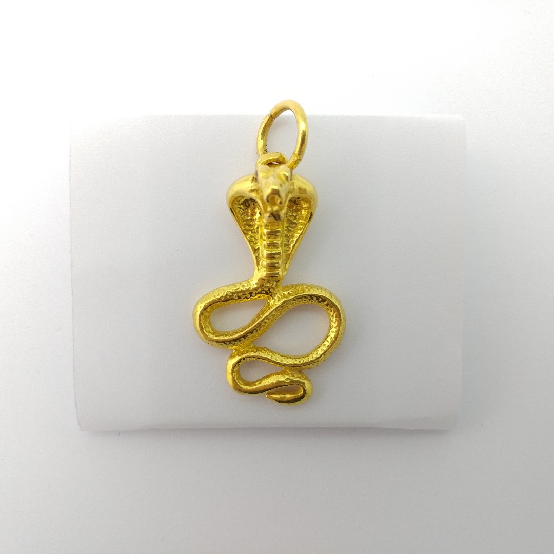 916 Gold Snake Pendant Luxury Accessories on Carousell