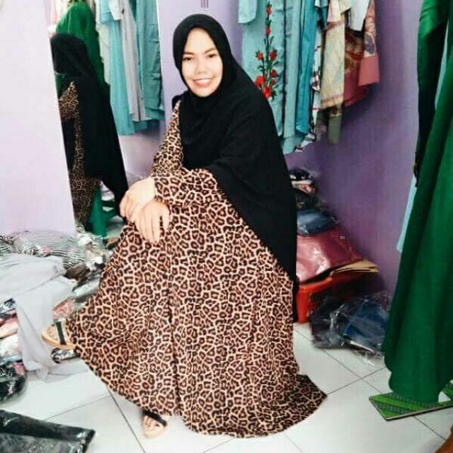 Gamis Syari Motif Macan Fesyen Wanita Pakaian Wanita Di Carousell