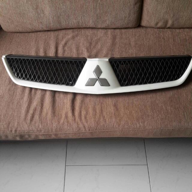 Mitsubishi Lancer CS3 front grill, Car Accessories on Carousell