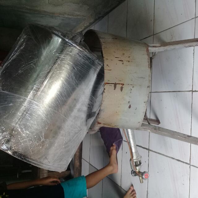 Perangkap Minyak Dan Rebusan Air Panas Peralatan Dapur Di Carou