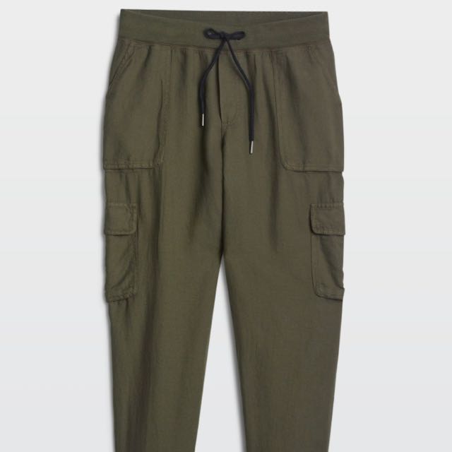 Aritzia community store cargo pants