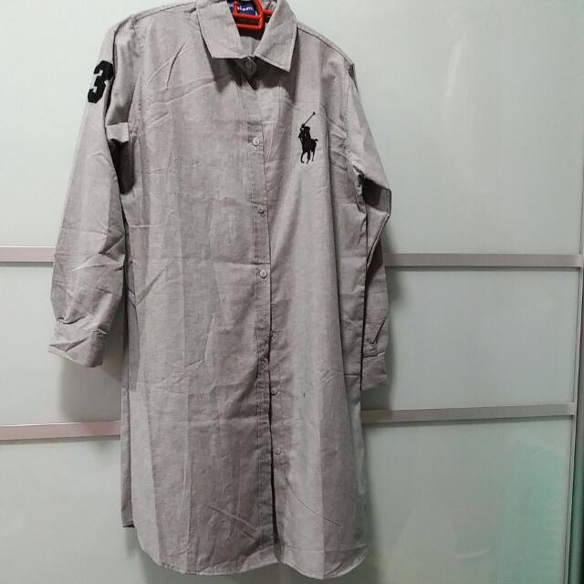 Baju Kemeja Labuh Perempuan Women S Fashion Clothes Tops On Carousell