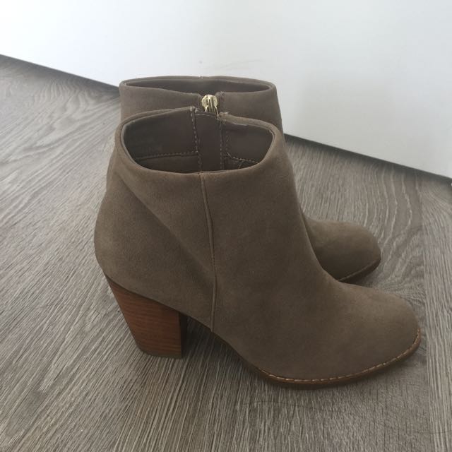 the bay expression boots