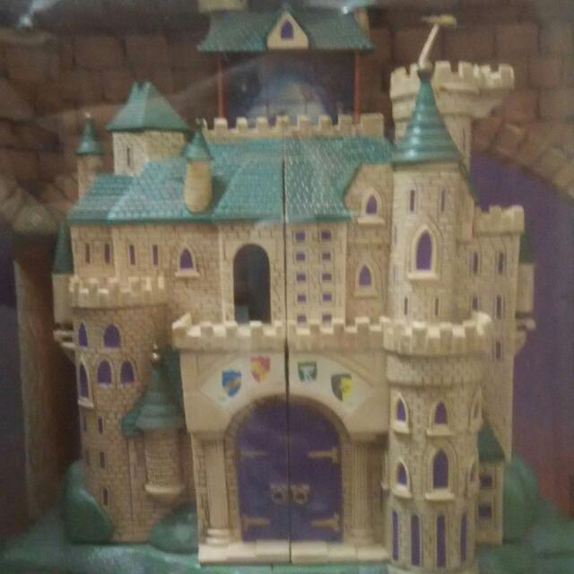 Harry Potter Toy Collectibles Hogwarts School Deluxe Electronic