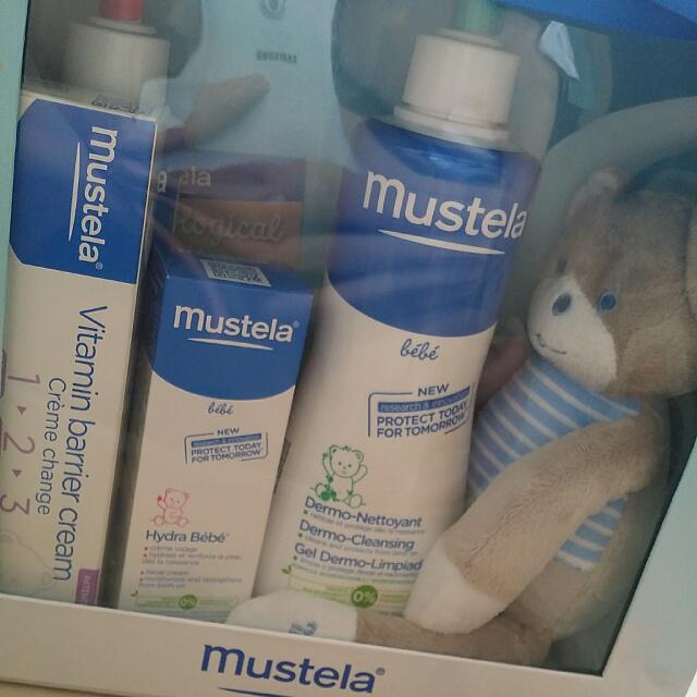 Mustela Newborn Gift Set Box, Babies & Kids, Babies & Kids Fashion on ...