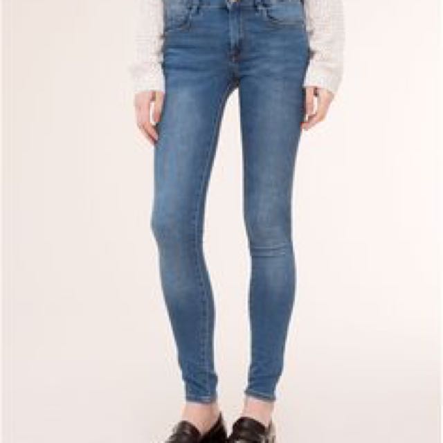💟Pull & Bear Basic Skinny Jeans (Category: Jeans & Leggings) located in Kuala Lumpur. Submitted by kim17 (Listing ID 99137755, Image 1). Description: .