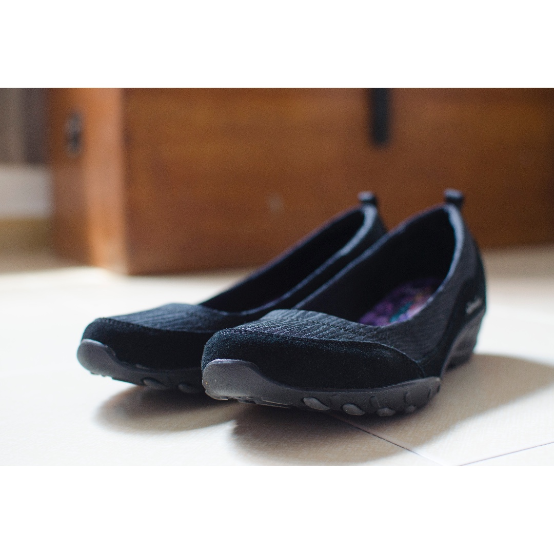 relaxed fit skechers air cooled memory 