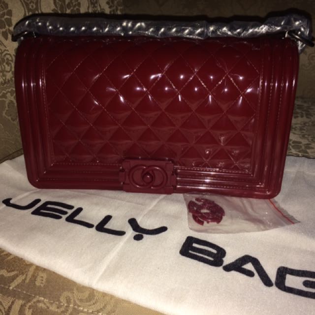 Original Chanel Jelly Toy Boy Sling No Dents Size:- Medium Price:-3600  Till:- 5040835 Buy Goods, By Lishie Essentials