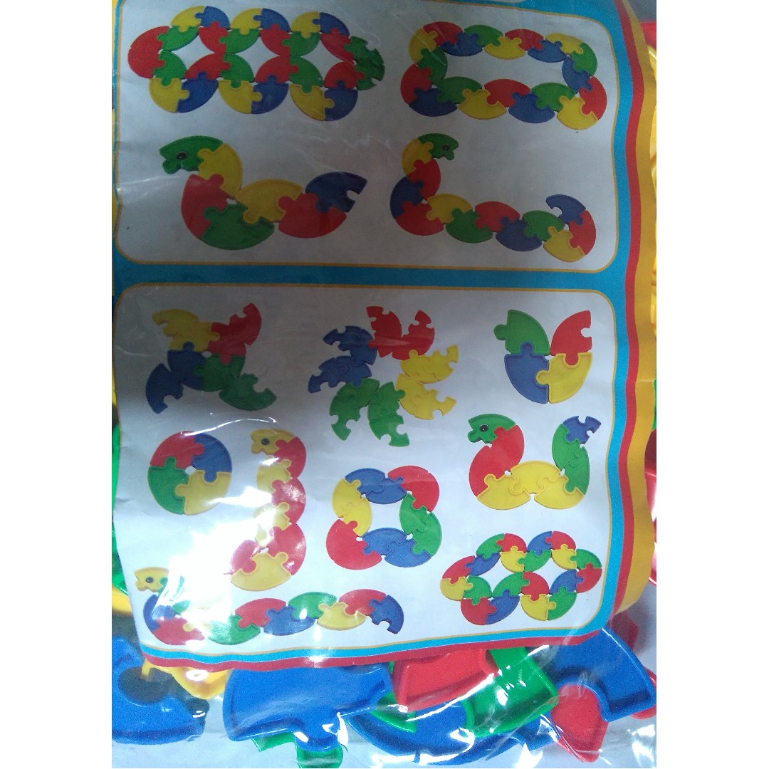 Train Building Blocks (Category: Lego & Building Sets) located in Singapore. Submitted by abrar.ismail (Listing ID 99219829, Image 2). Description: .