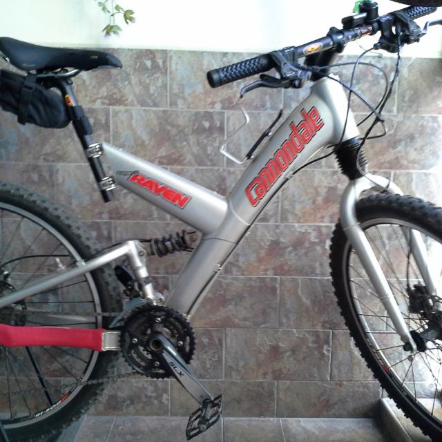 cannondale super v raven