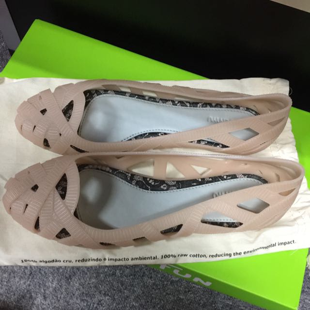 Melissa Jason Wu Cutout Ballet Flats Size 8 Women s Fashion Footwear Flats on Carousell