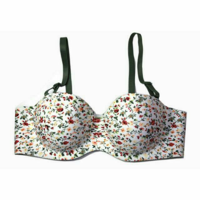 Push up Bra (Category: Sleeveless) located in Singapore. Submitted by donnaki (Listing ID 99404613, Image 1). Description: .