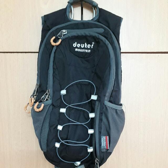Harga beg best sale deuter